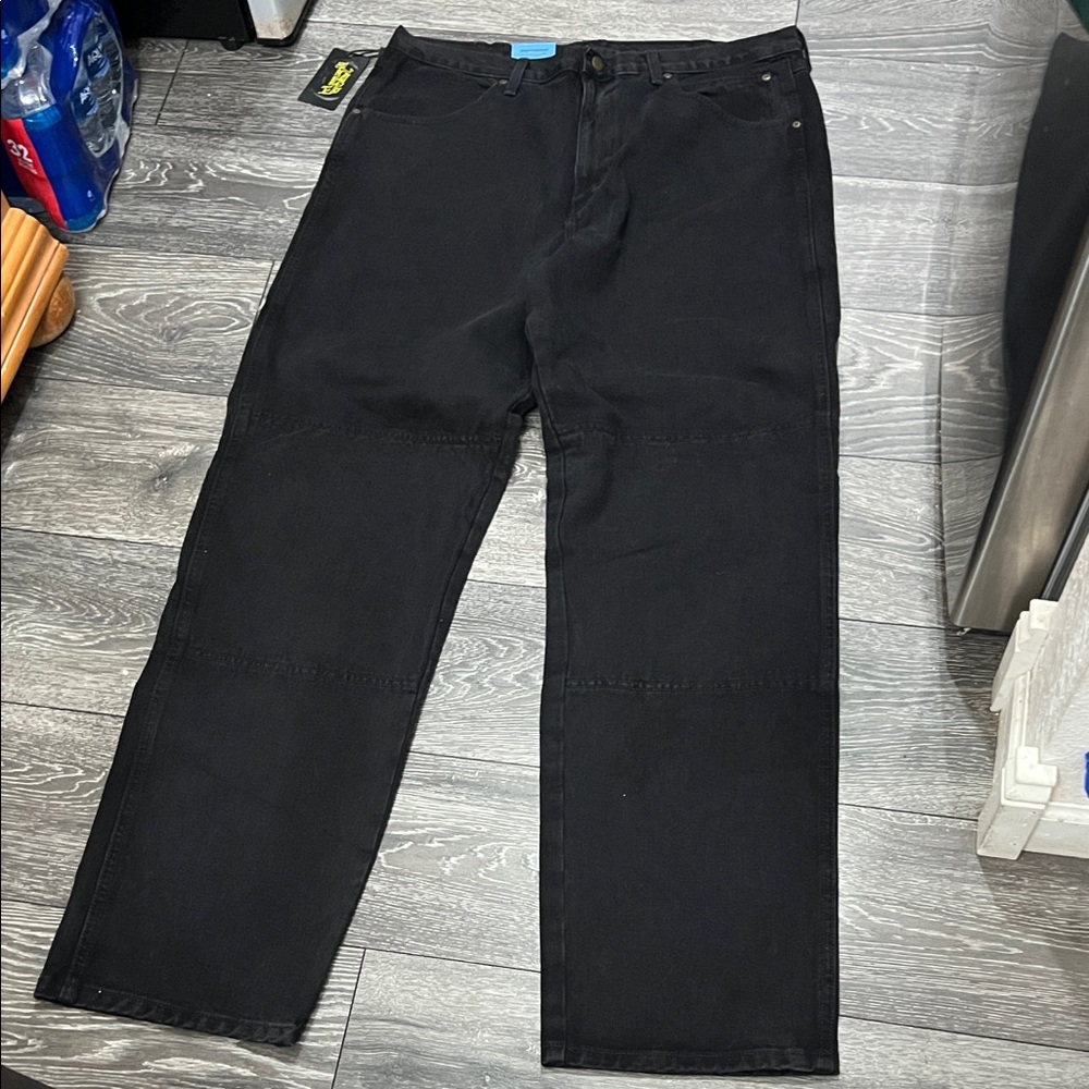 Dragging jeans!Classic Black Relaxed Fit Men's Jeans